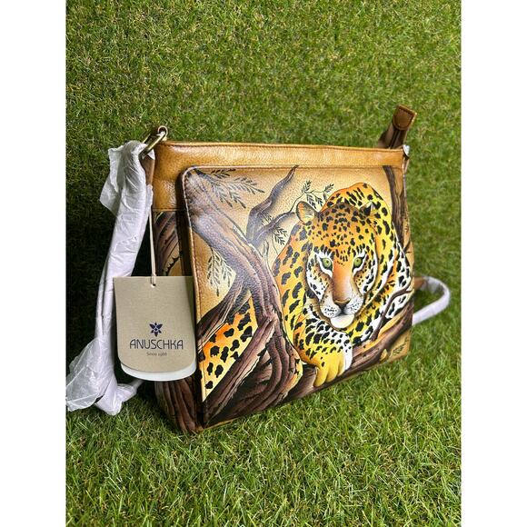 Anuschka Hand Painted Leopard‎ Leather Crossbody Organizer NWT - Picture 3 of 12